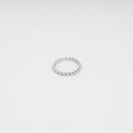 White gold beaded ring, front view — КБ948Би — Kabluchka