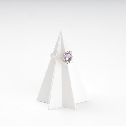 Amethyst and cubic zirconia ring front view — Kabluchka