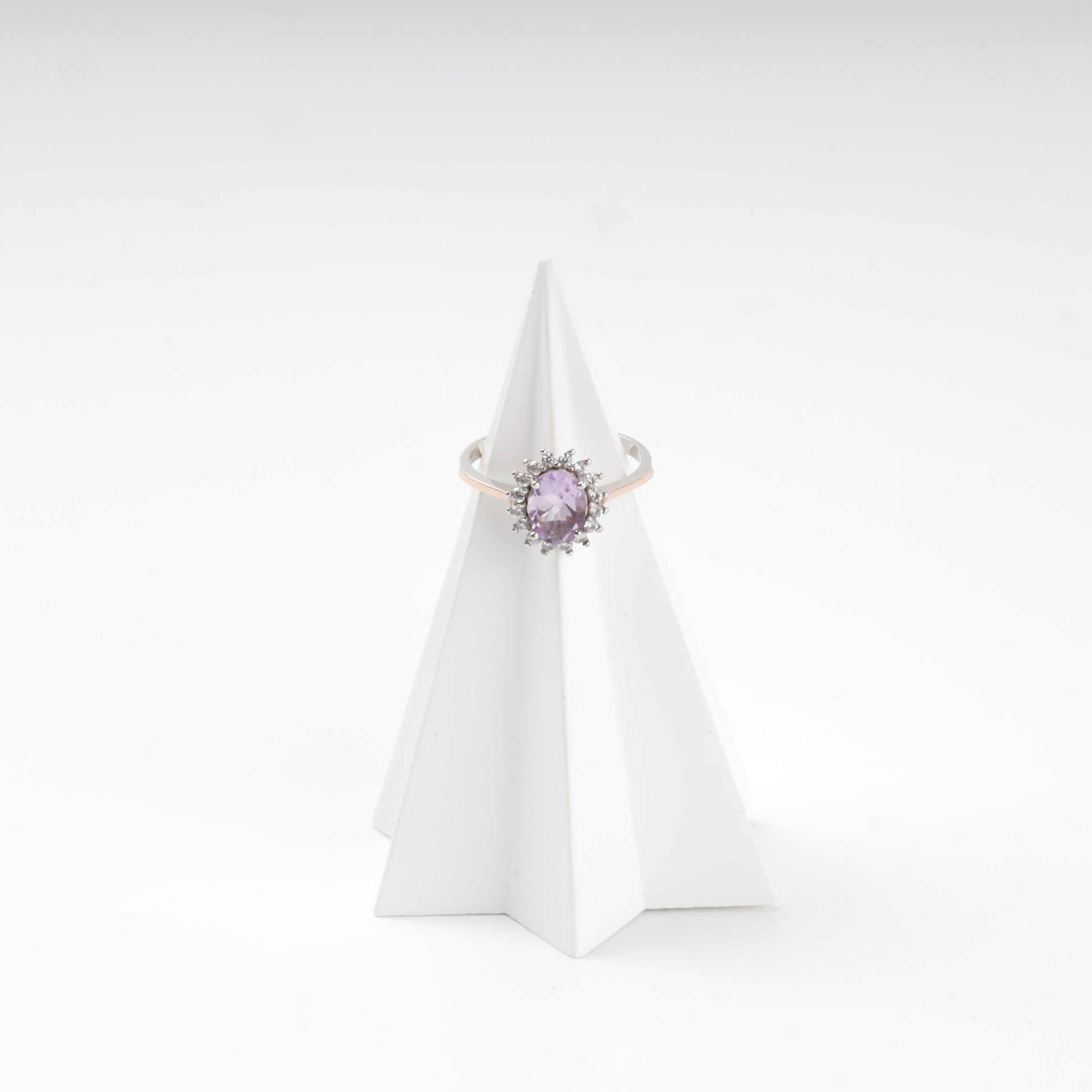 Oval purple amethyst ring with cubic zirconia — Kabluchka Jewelry Store