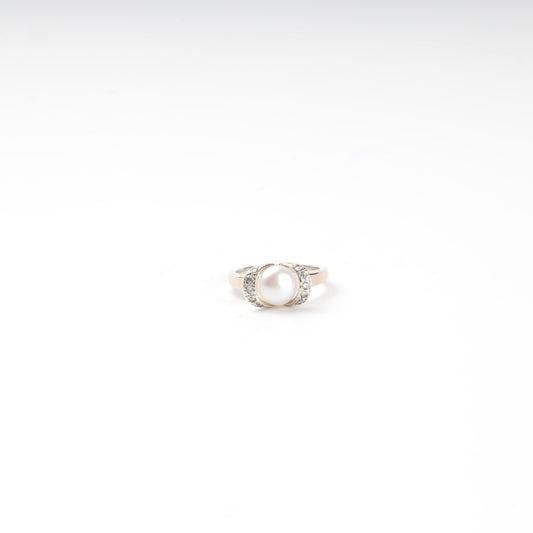 Silver 925 and Gold 375 pearl ring with cubic zirconia — Kabluchka
