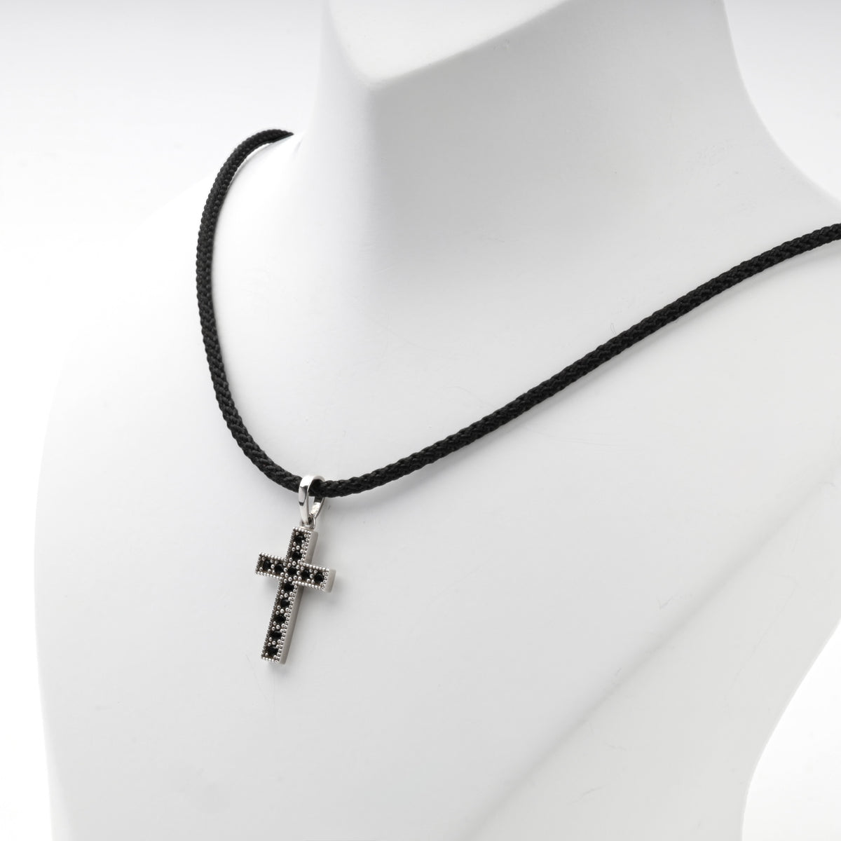 Rhodium-plated silver black cubic zirconia cross pendant — view 4 — Kabluchka