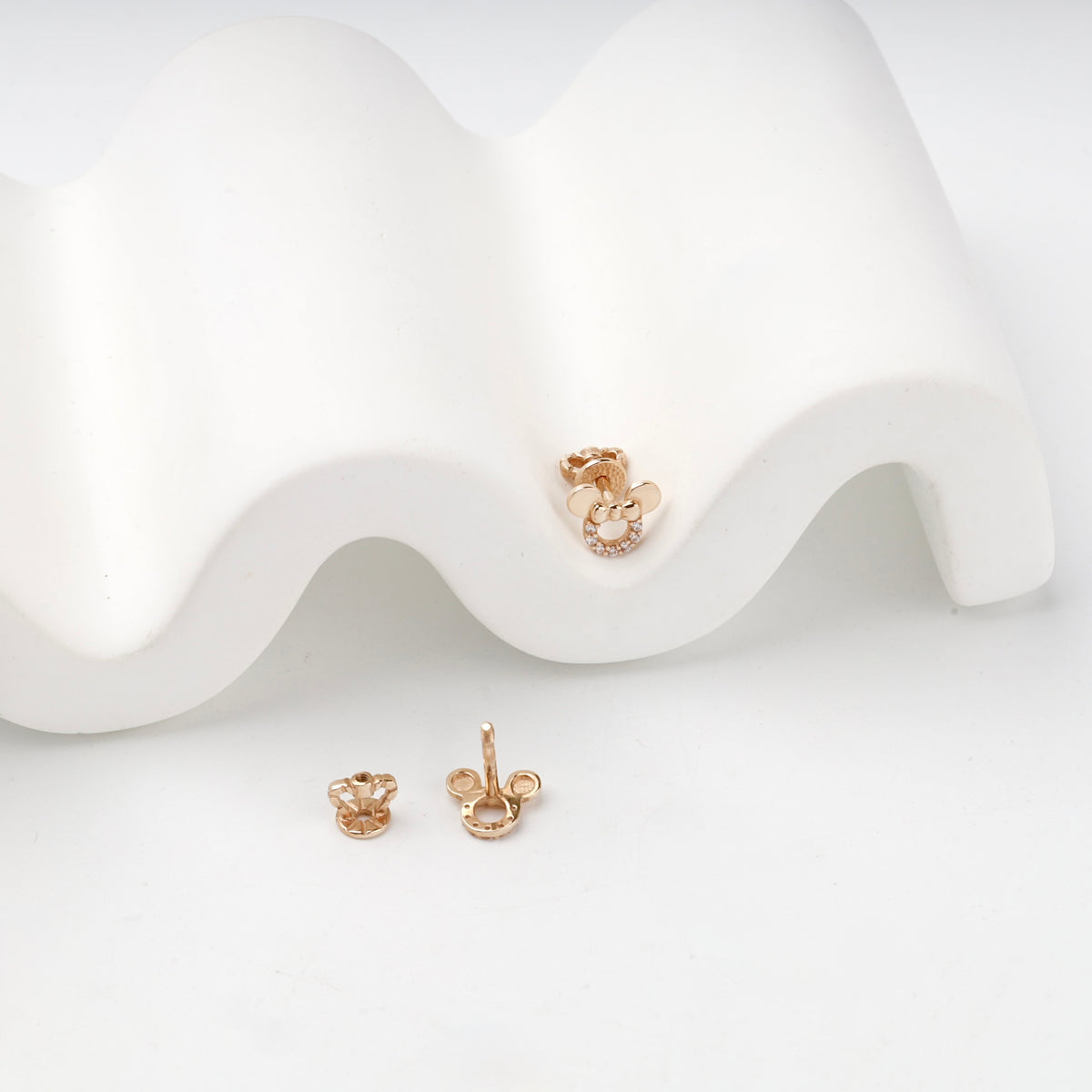 Rose Gold 14K (585) Cubic Zirconia Bow Stud Earrings — back view — Kabluchka
