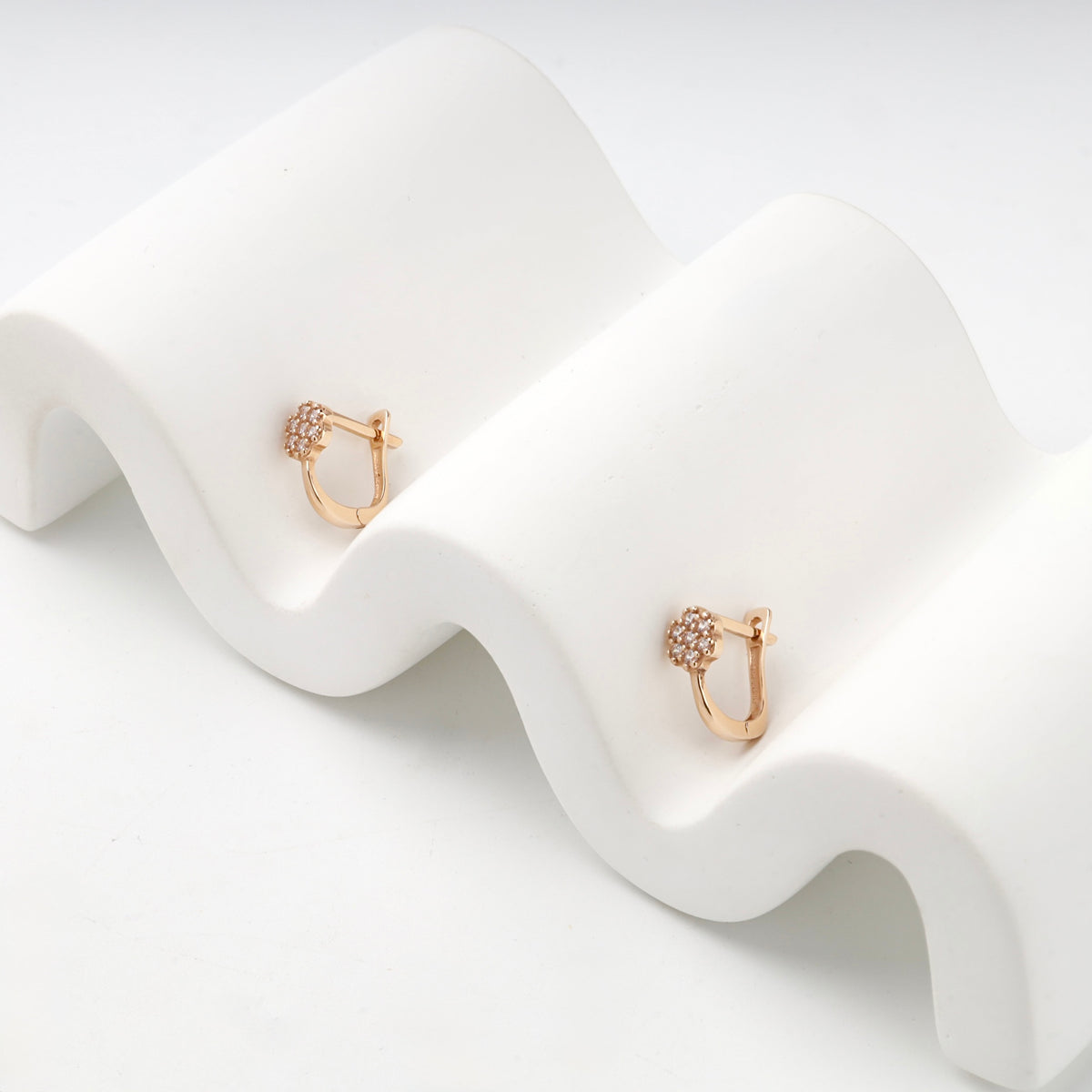 Children's Rose Gold 14K (585) Round Cubic Zirconia Flower Earrings — side view — Kabluchka