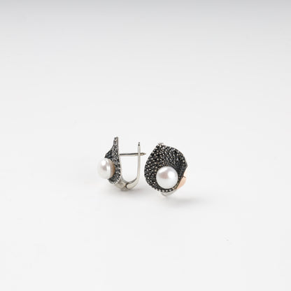 Silver 925 pearl and cubic zirconia earrings — front view — Kabluchka