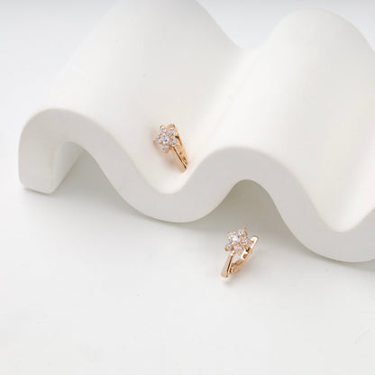 Children's Rose Gold 14K (585) Cubic Zirconia Flower Cluster Earrings — detail view — Kabluchka