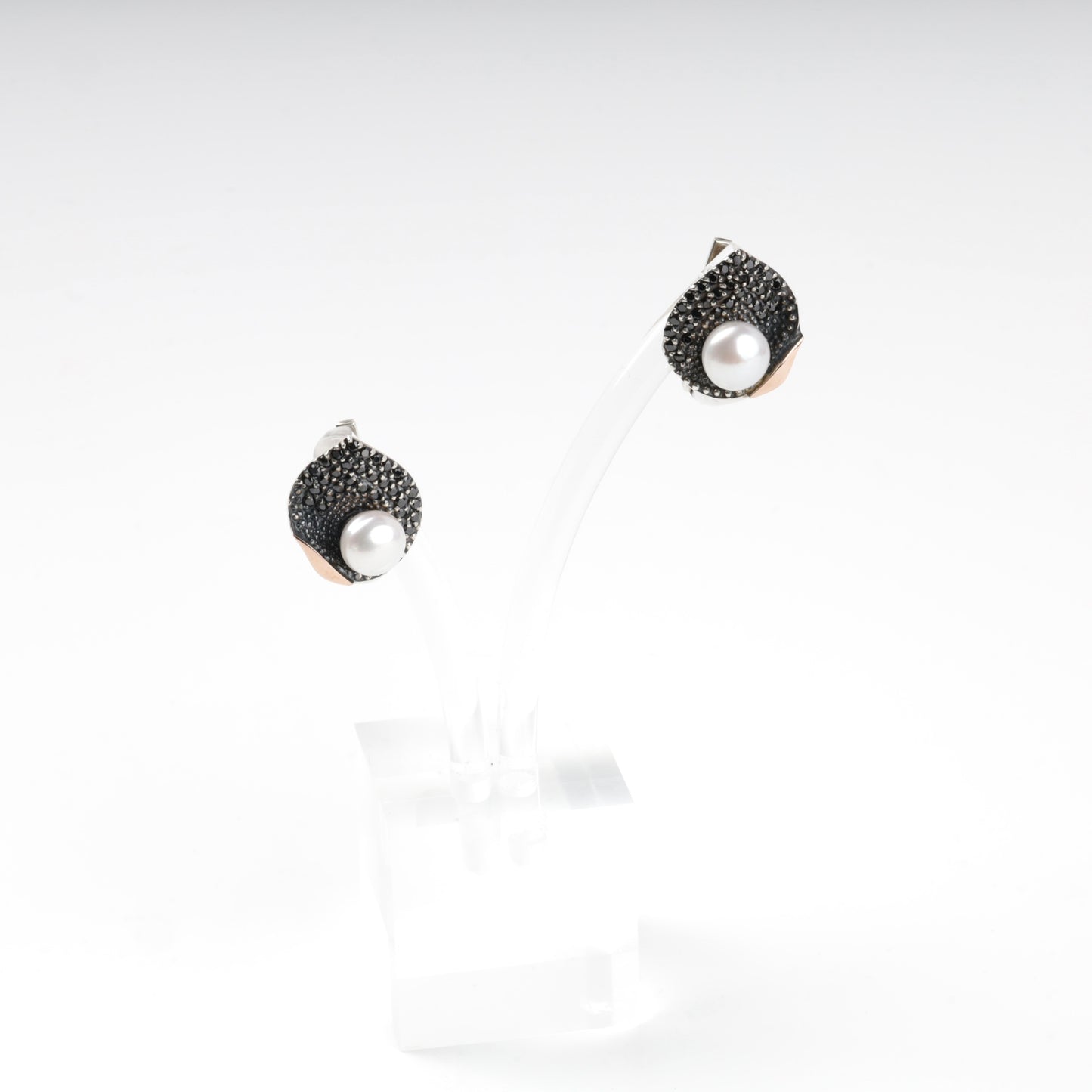 Silver 925 and Gold 375 pearl drop earrings with cubic zirconia — Kabluchka