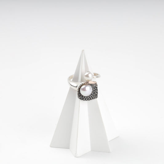 Silver 925 and Gold 375 pearl open ring with cubic zirconia — Kabluchka