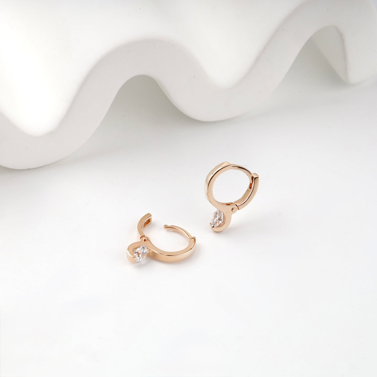 Rose Gold 14K (585) Royal Cubic Zirconia Huggie Earrings — detail view — Kabluchka