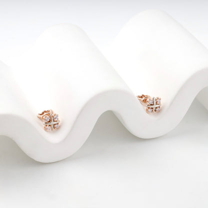 Rose Gold 14K (585) Geometric Cubic Zirconia Stud Earrings — detail view — Kabluchka