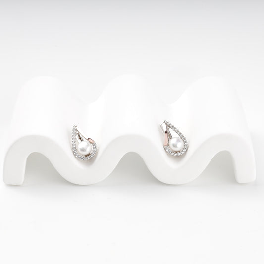 Gold 375 accent and pearl earrings — angled view — Kabluchka