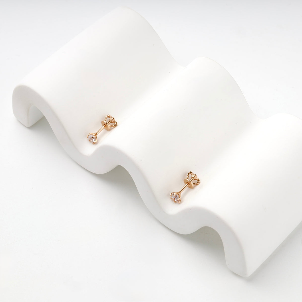Rose Gold 14K (585) Round Cubic Zirconia Stud Earrings — side view — Kabluchka