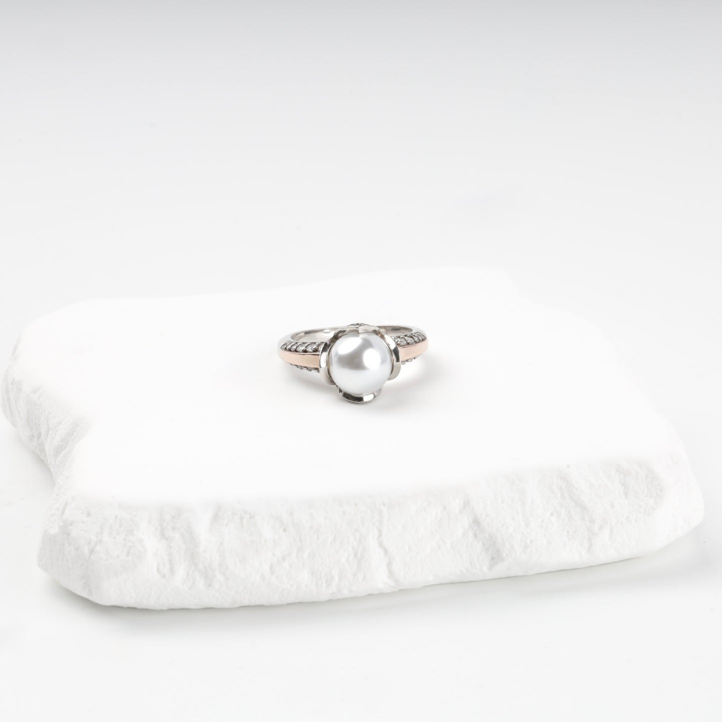 Imitation pearl ring with open circular design — Kabluchka Jewelry Store