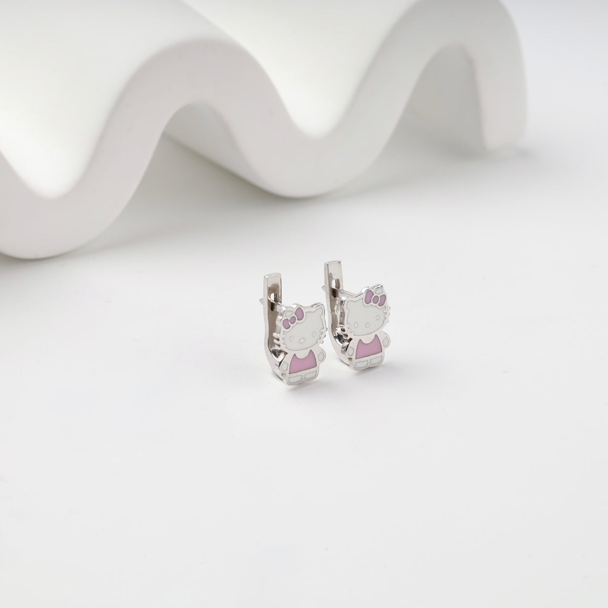 Silver 925 pink and white enamel figure drop earrings — Kabluchka
