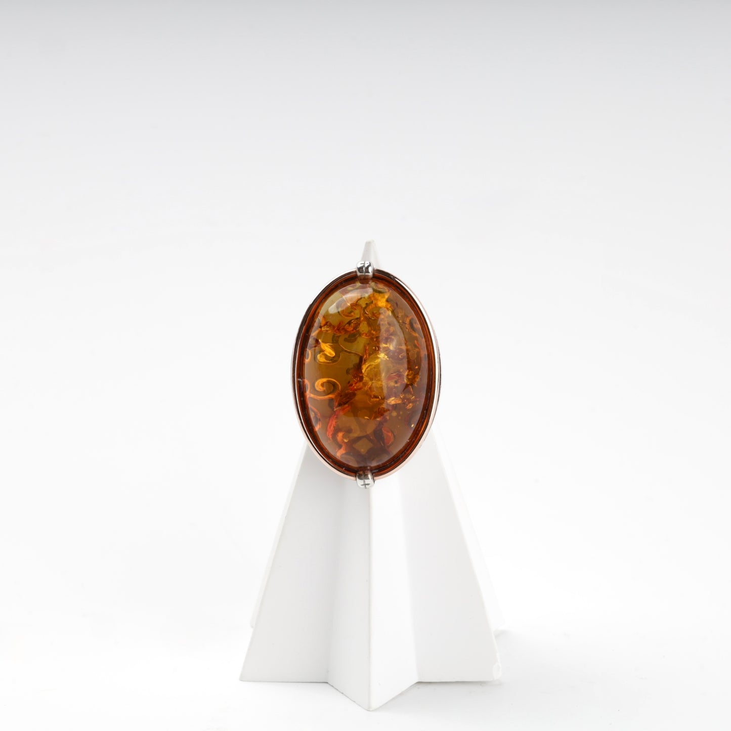 Oval amber statement ring in Silver 925 with Gold 375 accent — Kabluchka
