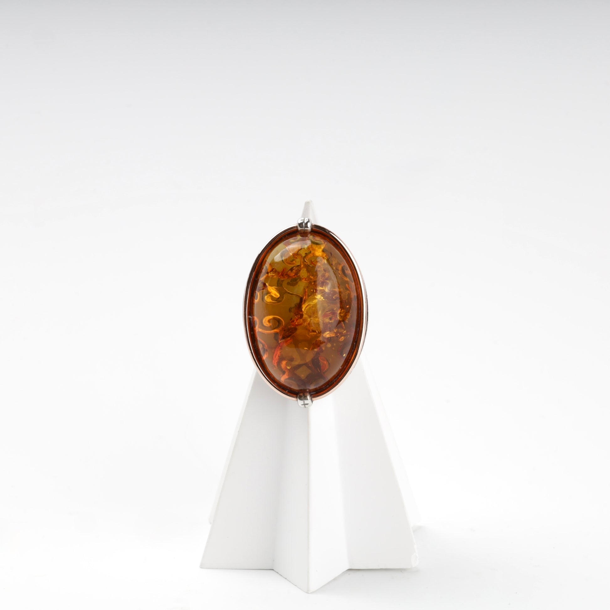 Oval amber statement ring in Silver 925 with Gold 375 accent — Kabluchka
