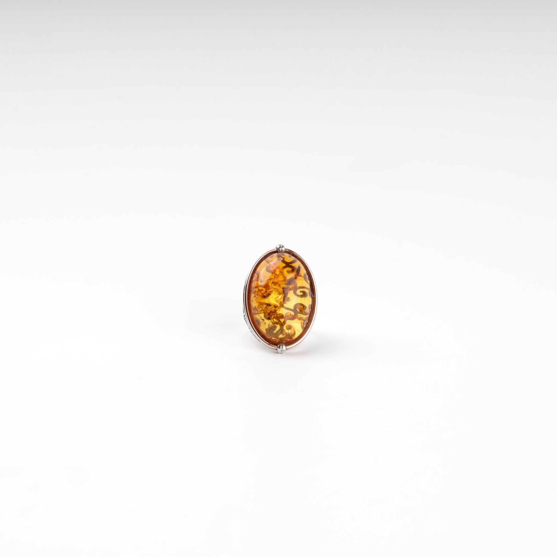 Amber statement ring profile view — Kabluchka