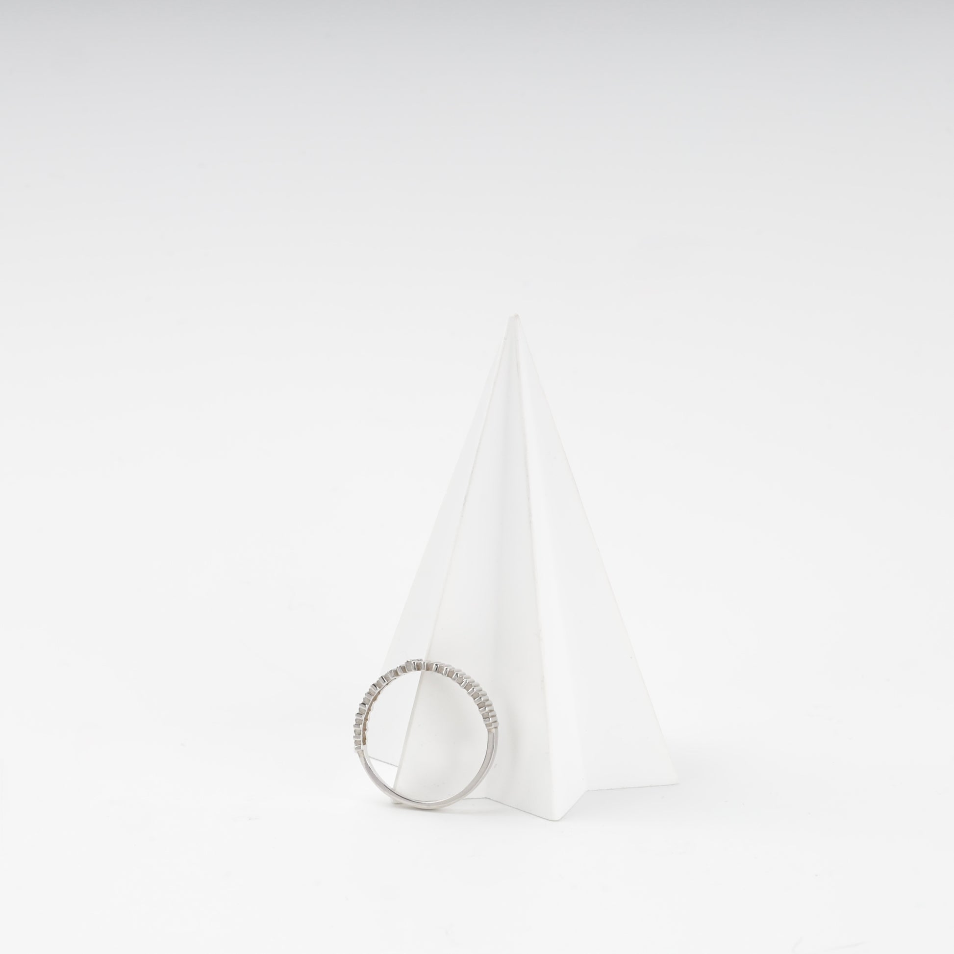 Architectural silver 925 statement ring, side view — Kabluchka