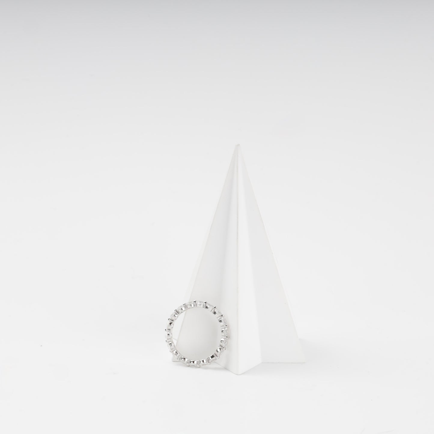 Round cubic zirconia around Silver 925 ring — Kabluchka