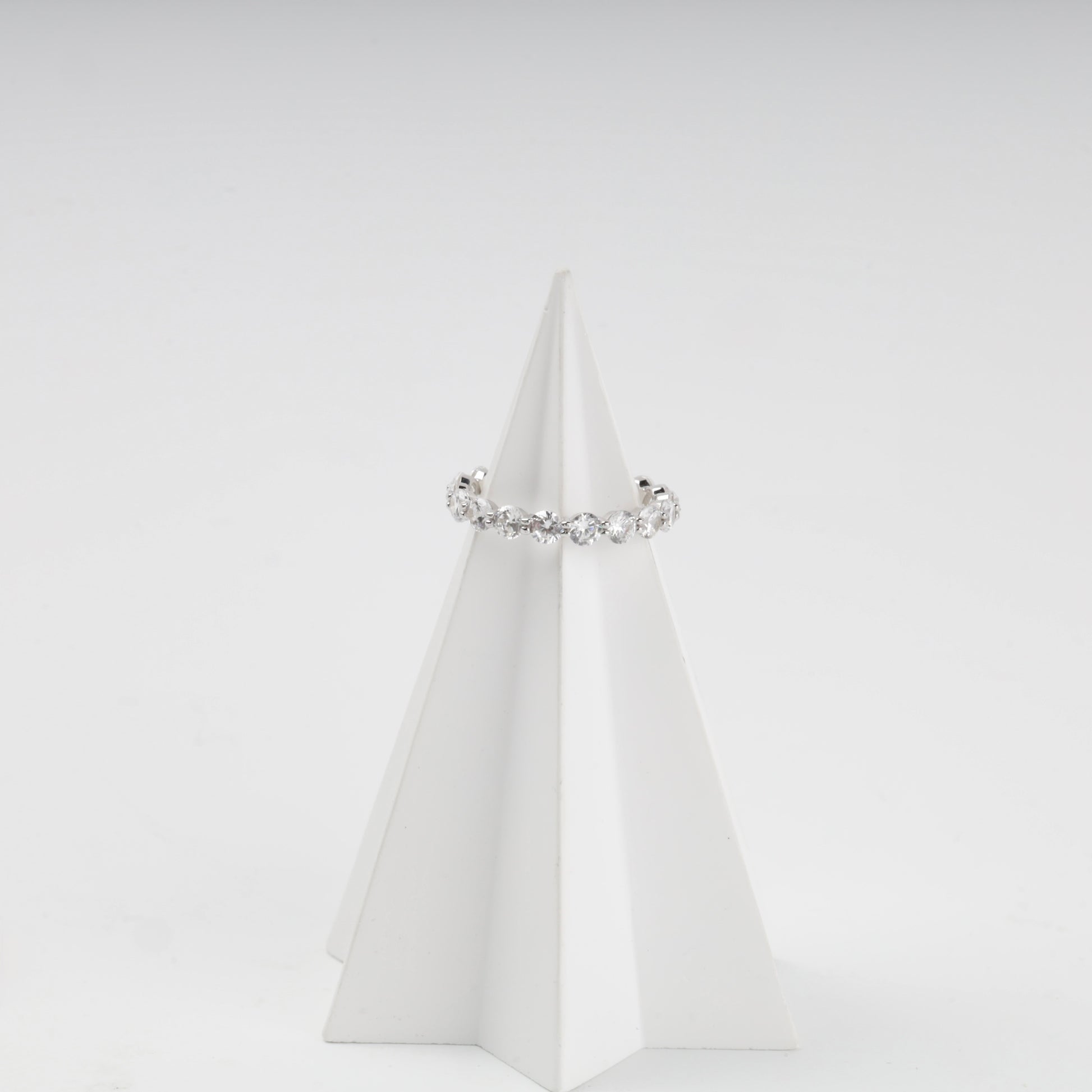 Cubic zirconia eternity ring — side view — Kabluchka