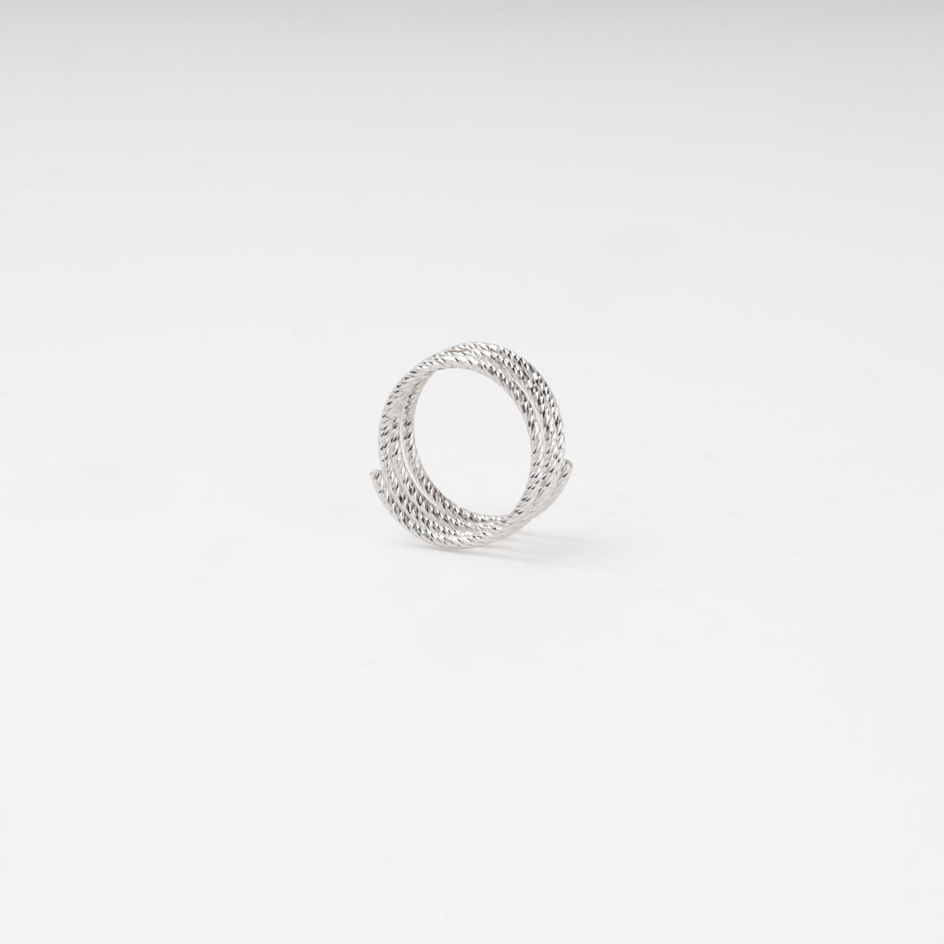 Sculptural Silver 925 ring — profile view — Kabluchka