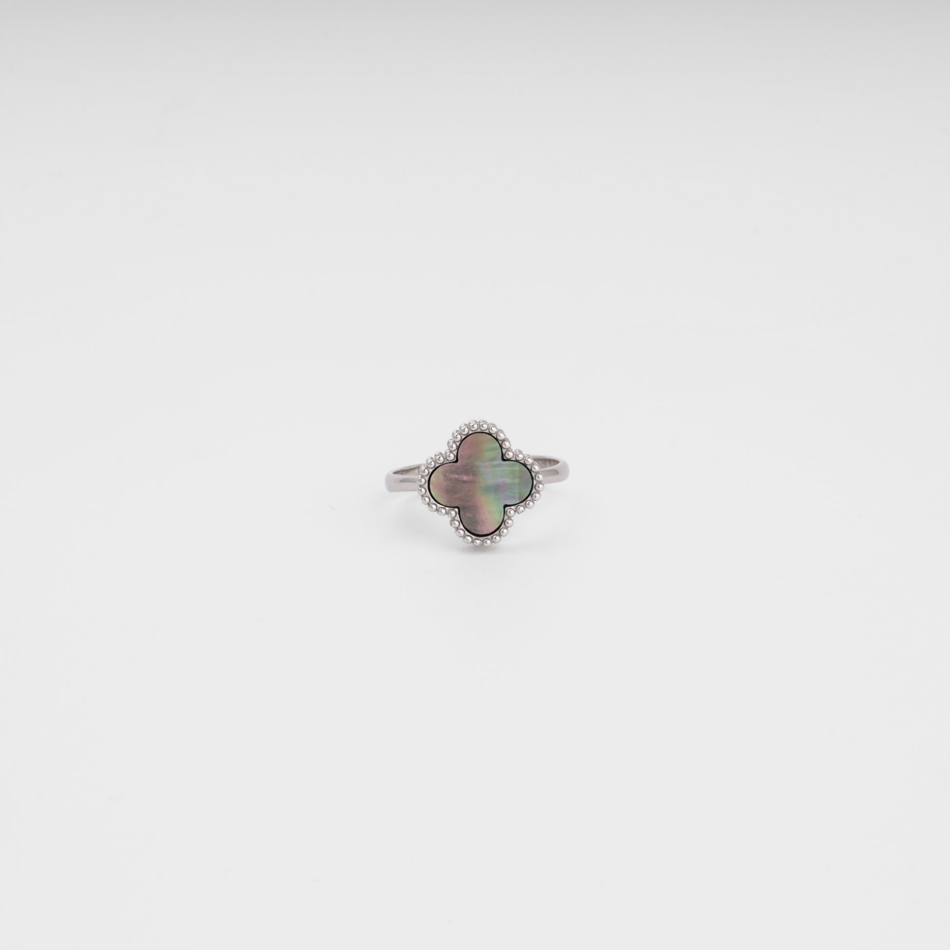 Rhodium silver ring back view with clover top — Kabluchka