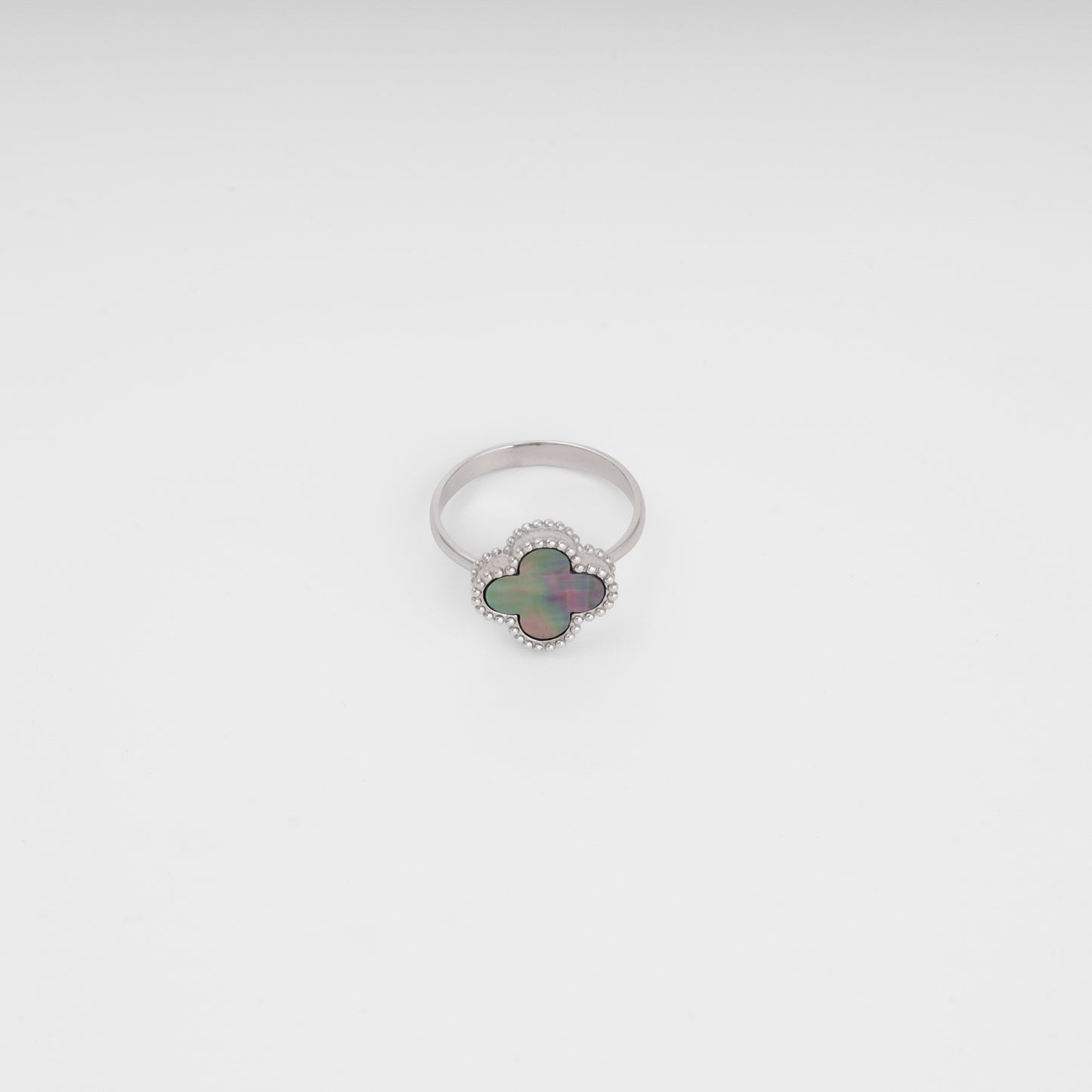 Black mother-of-pearl clover ring silver angled view — Kabluchka