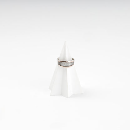 Gold 375 framed cubic zirconia ring — detail — Kabluchka