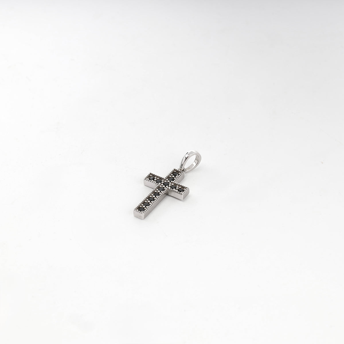 Rhodium-plated silver black cubic zirconia cross pendant — view 6 — Kabluchka