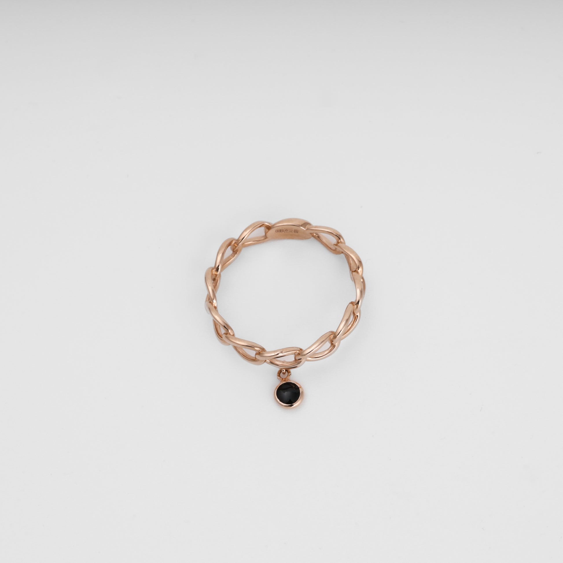 Chain link ring 14K rose gold with dangling enamel pendant top view - Kabluchka