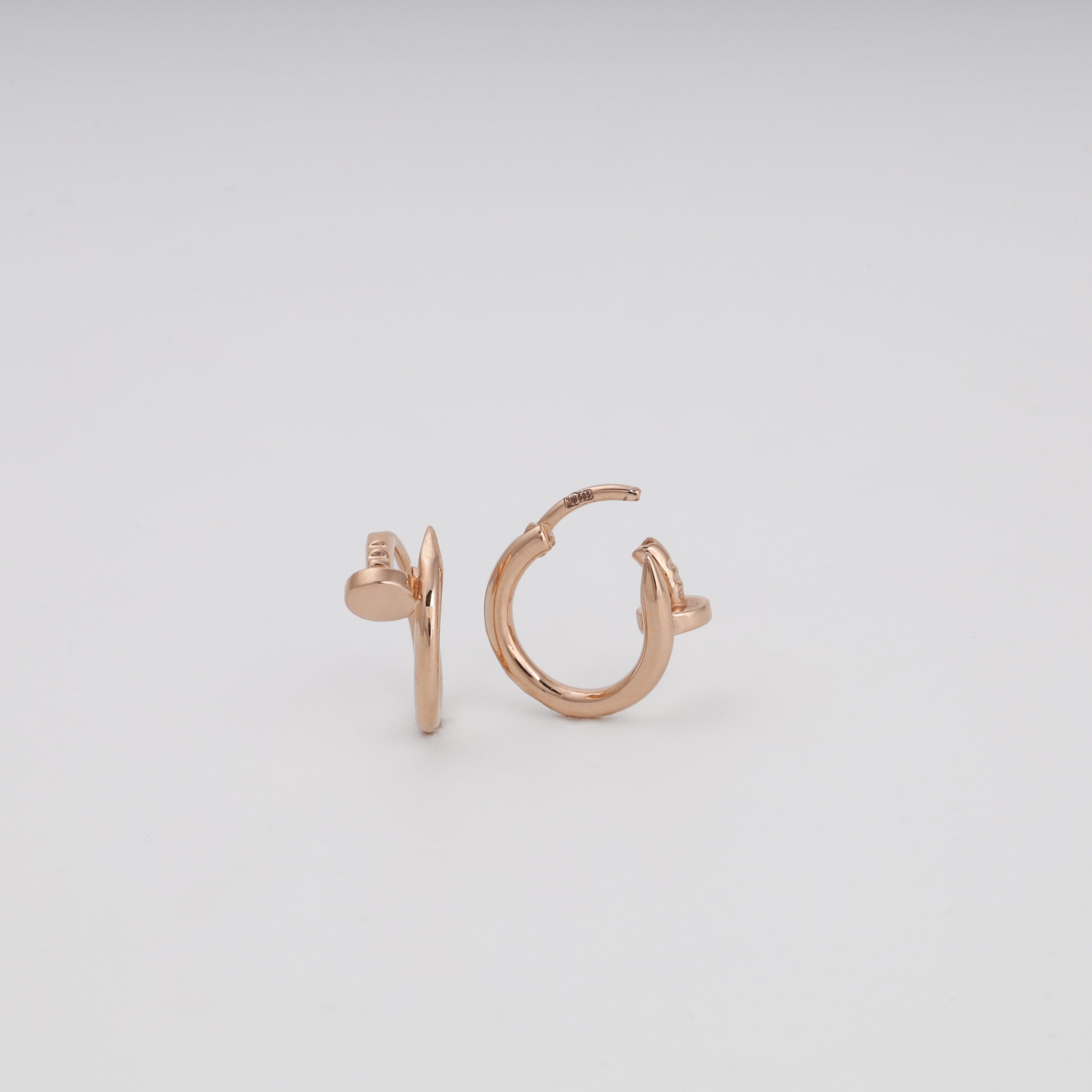 Rose gold smooth round hoop earrings top view — Kabluchka