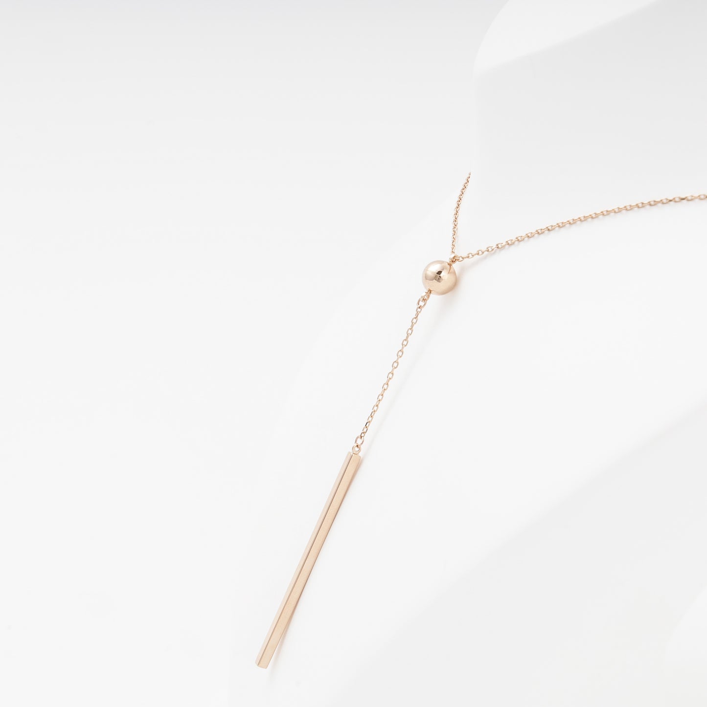 Rose Gold 585 Ball Station Necklace flat lay — Kabluchka