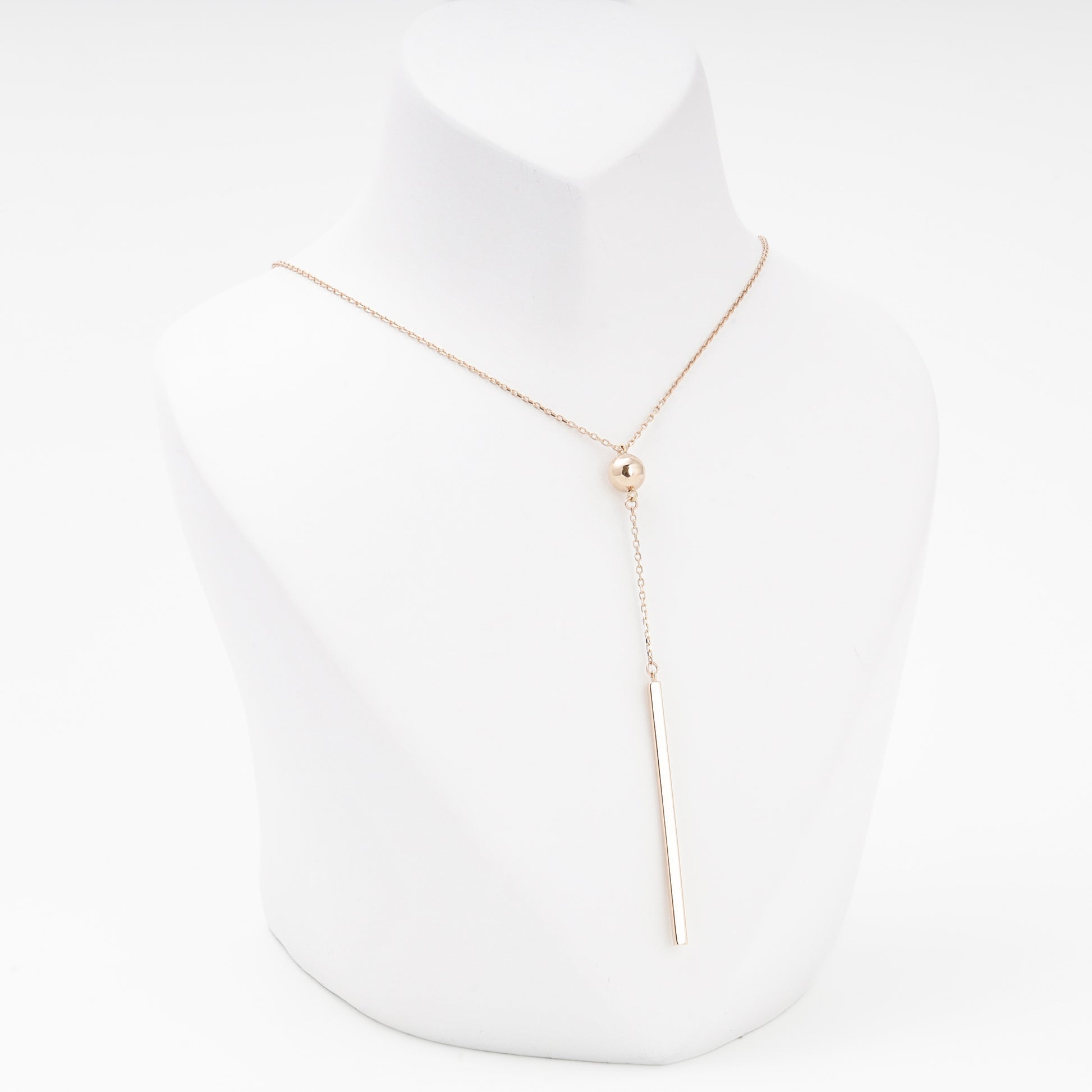 Rose Gold 585 Ball Station Necklace on model — Kabluchka