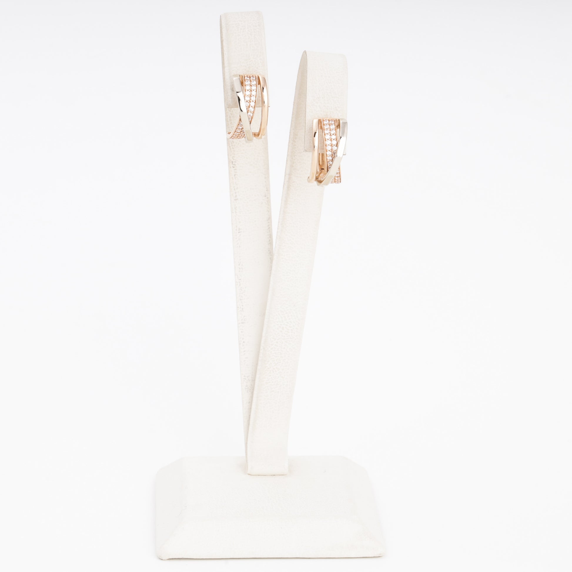 Gold 585 Crossover Huggie Earrings Detail — Kabluchka