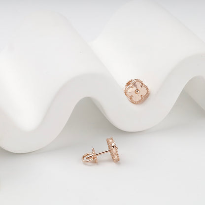 Rose gold 585 clover stud earrings with screw-back fastening, side view