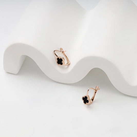 Rose gold 585 black onyx clover kids earring, single view