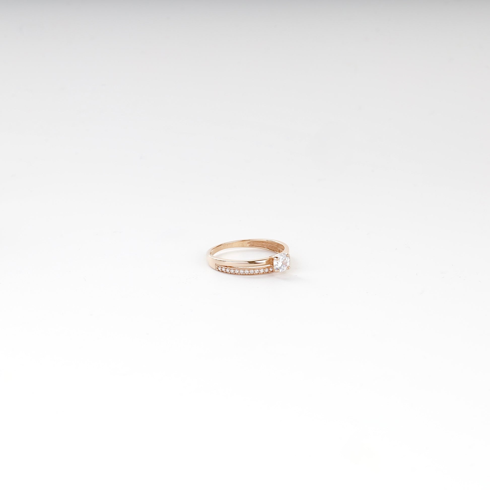 Rose Gold 14K (585) round cubic zirconia accent ring, product view 4 — Kabluchka