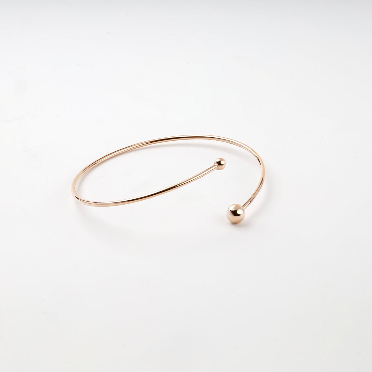 Rose Gold 585 open bangle bracelet side profile