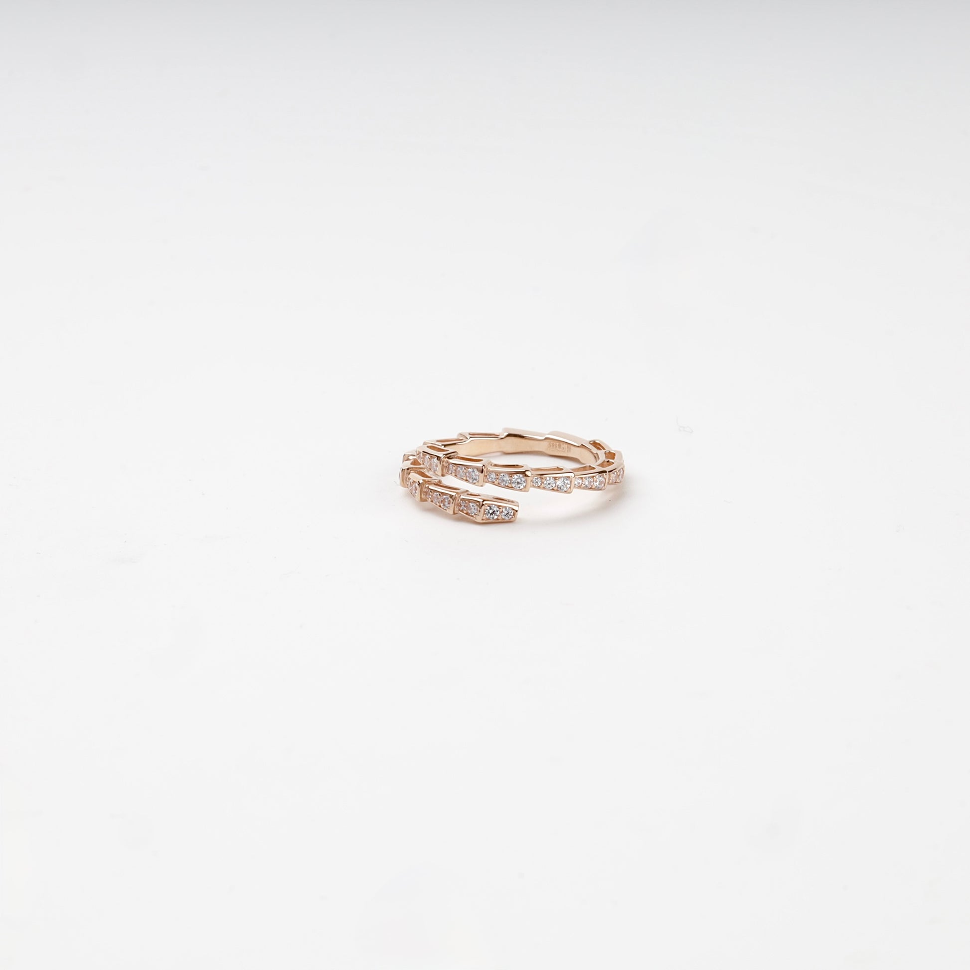 Open gold statement ring, side profile — Kabluchka