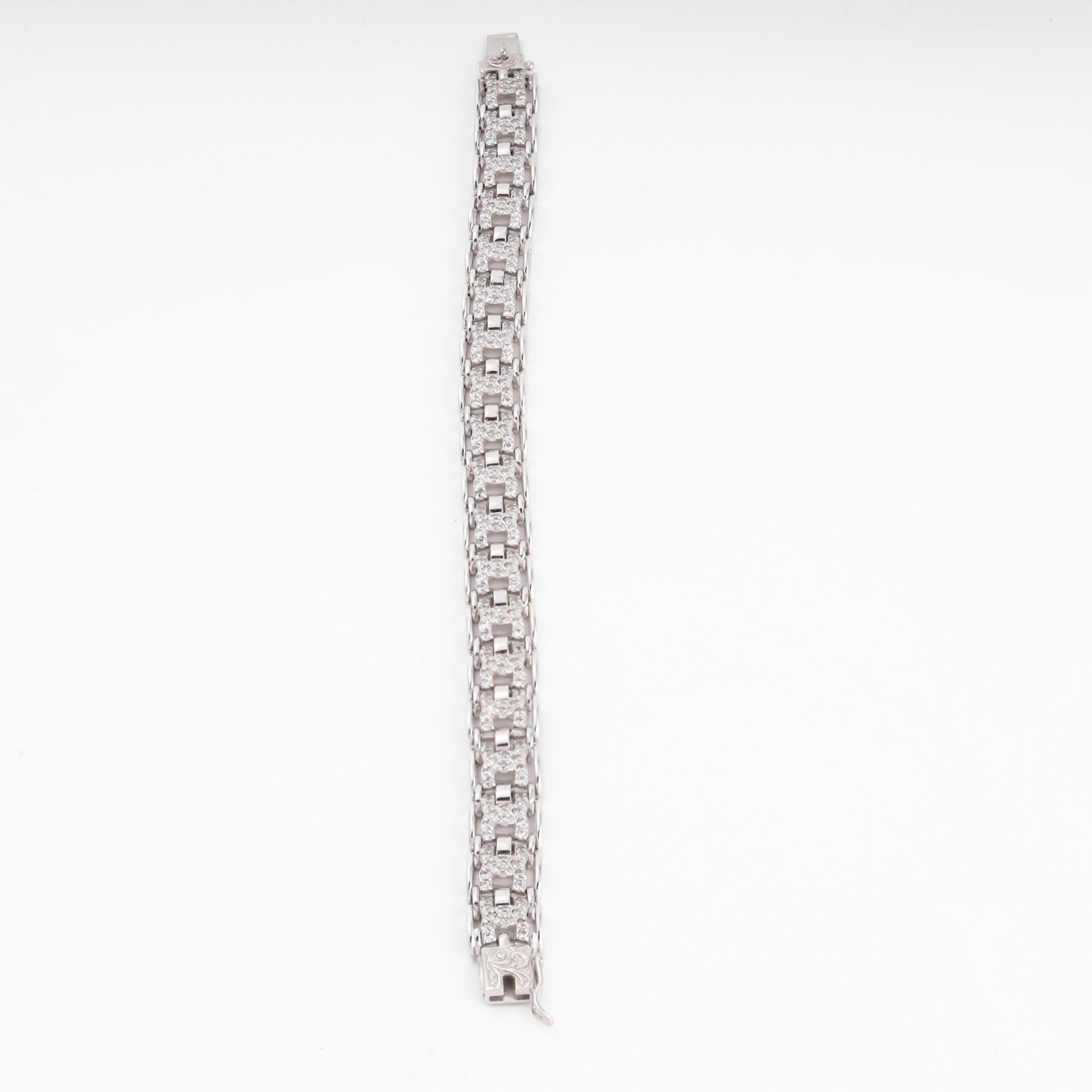 White gold pavé bracelet — clasp detail and link pattern view